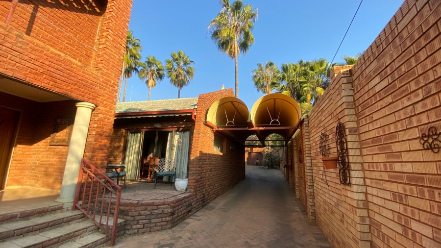 4 Bedroom Property for Sale in Meerhof North West